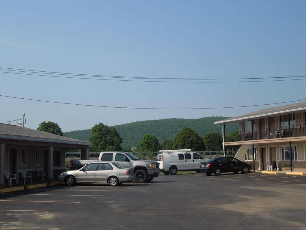 Travel Inn ホースヘッズ エクステリア 写真