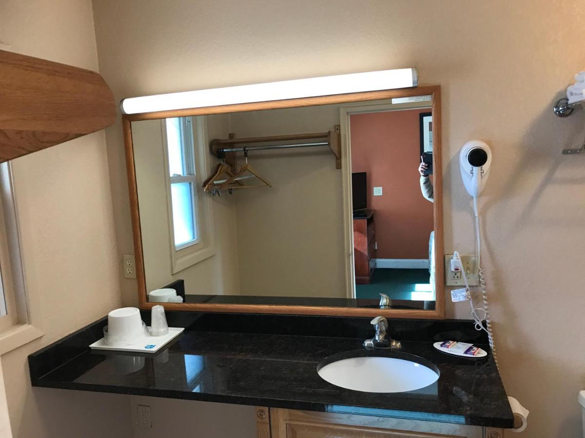 Travel Inn ホースヘッズ エクステリア 写真